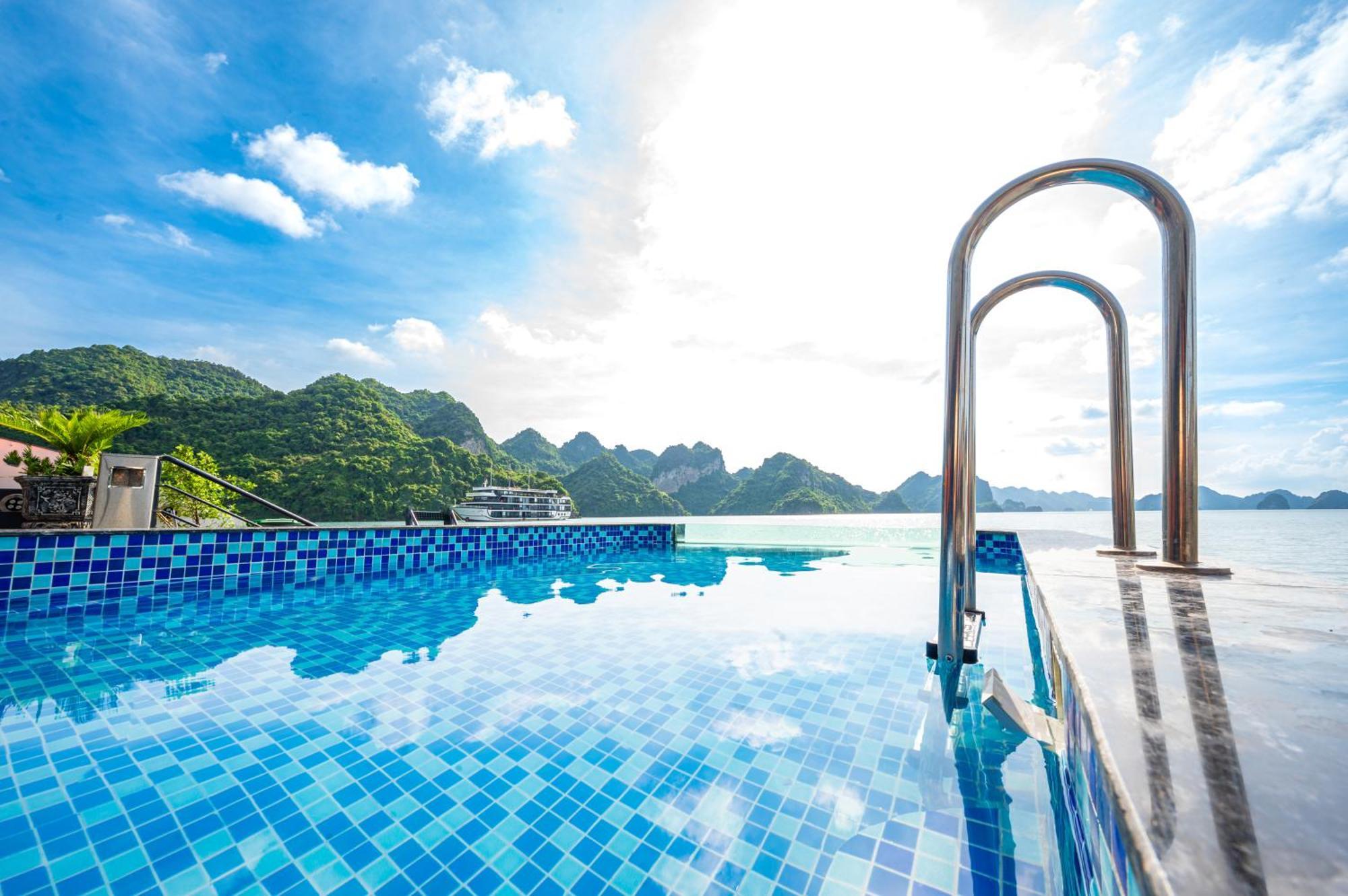 Velar Of The Sea Hotel Ha Long Exterior photo