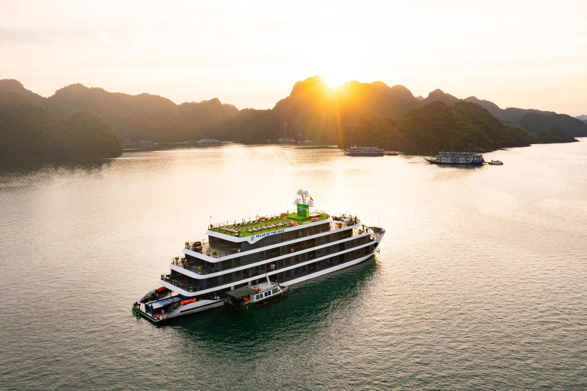 Velar Of The Sea Hotel Ha Long Exterior photo