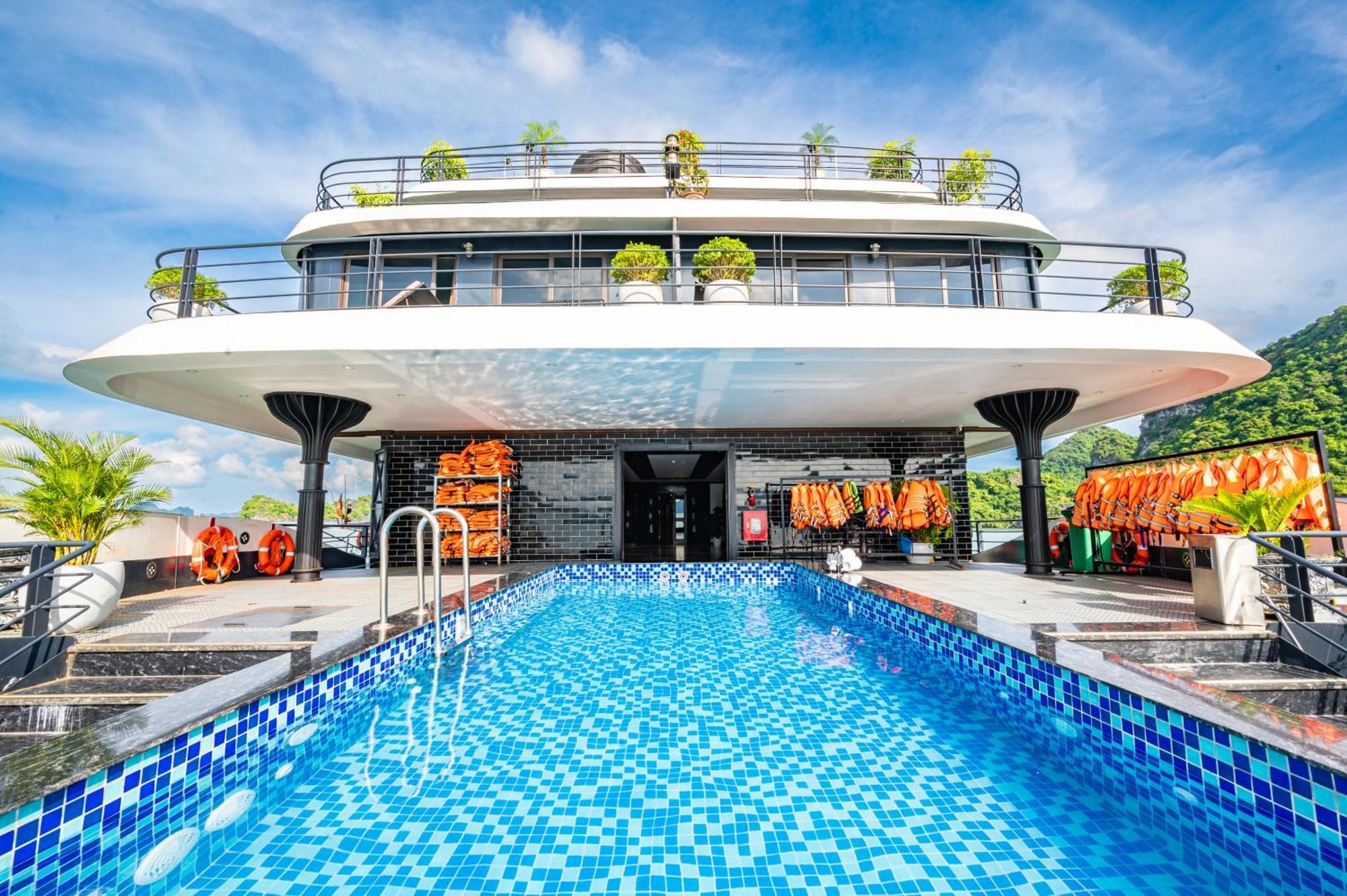 Velar Of The Sea Hotel Ha Long Exterior photo